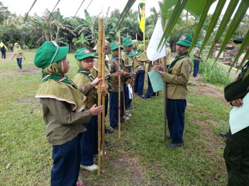 Kemah Karang Asri Kelas 5_031